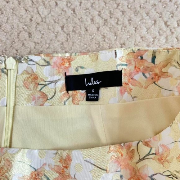 NEW Floral Satin Skirt - Picture 3 of 4